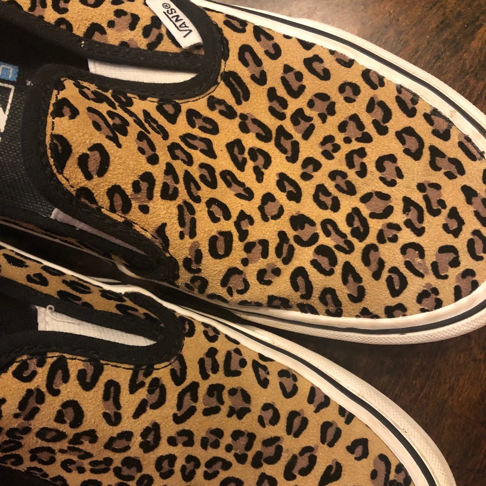 Vans cheetah slip on